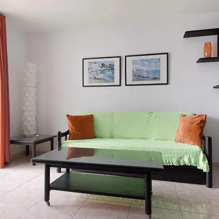 Daruma Apartment *